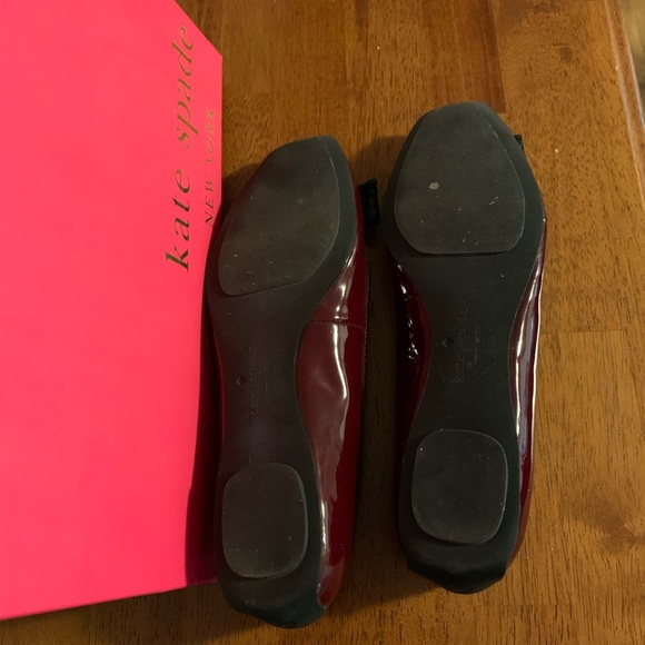 Kate Spade Patent leather Flats A+ holidays! 6.5m - Picture 3 of 3